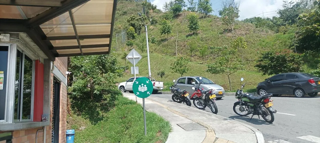 Apartamento amoblado altos de Calasanz Apartamento Medellín 0*,
